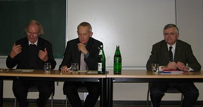Podiumsgäste von links nach rechts: E. Neubert, E. Holtmann und A. Noack