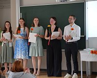Einige Lehramtsabsolventinnen und -absolventen kamen ebenfalls zur offiziellen Verabschiedung an die Theologische Fakultät zurück.